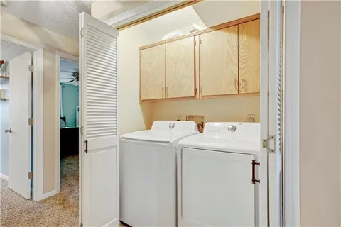 $200,000 | 13825 West 58th Terrace, Unit 6, Shawnee, KS 66216