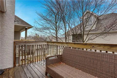 $200,000 | 13825 West 58th Terrace, Unit 6, Shawnee, KS 66216