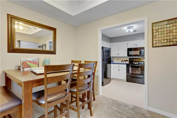 $200,000 | 13825 West 58th Terrace, Unit 6, Shawnee, KS 66216
