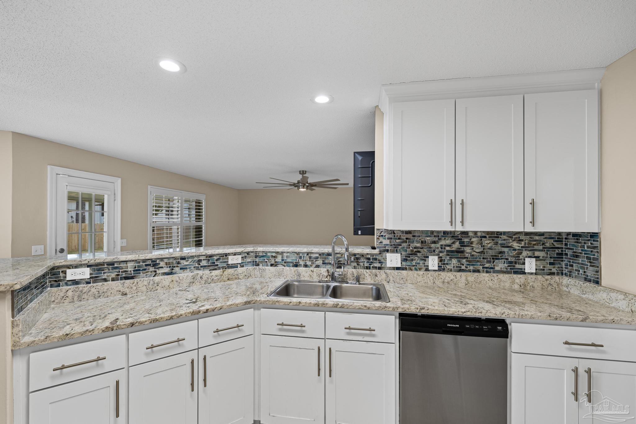 1788 Commander Harvey Lane Navarre, FL 32566 - Photo 23 of 58