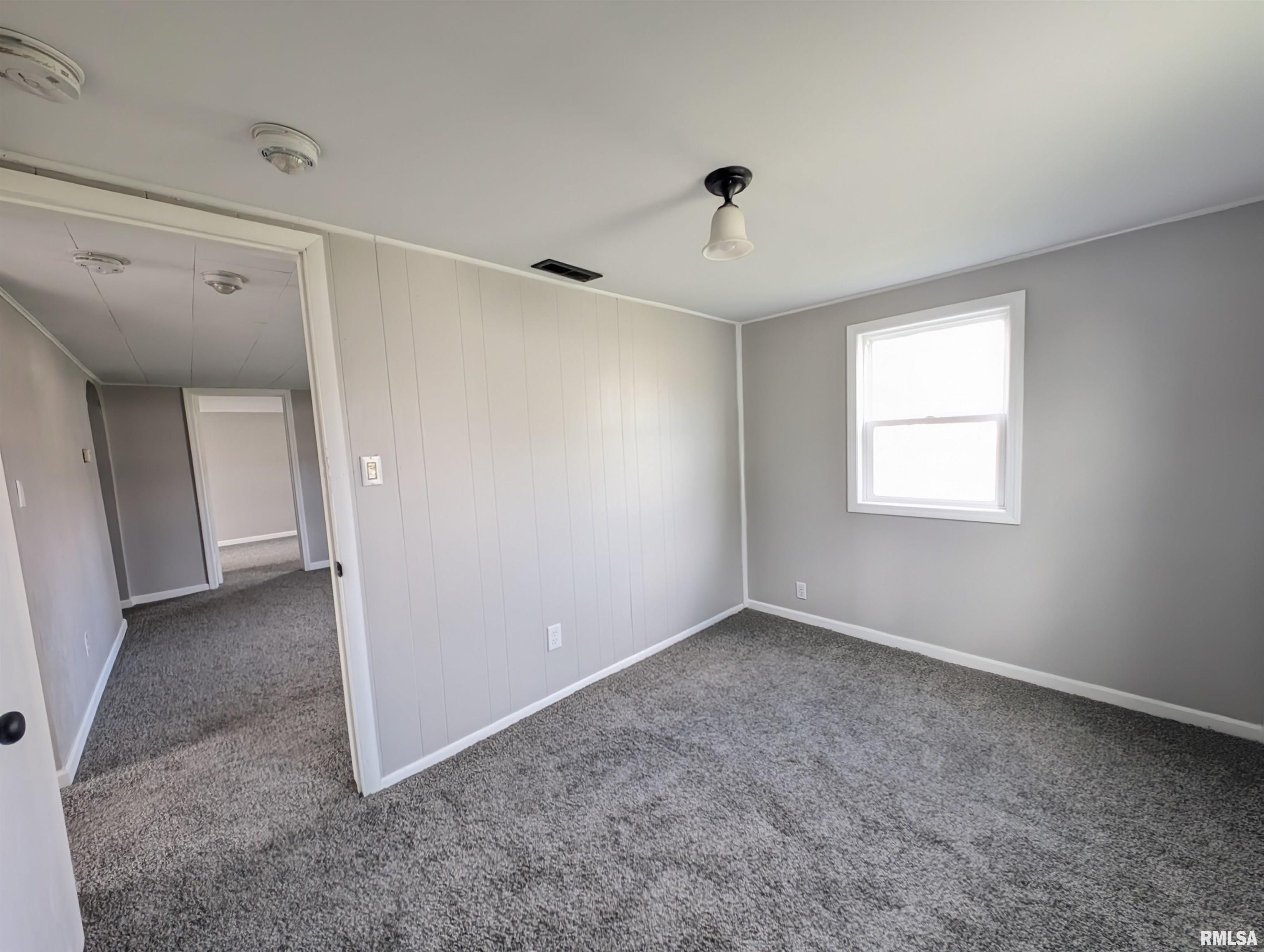 200 Connecticut Street Washington, IL 61571 - Photo 11 of 29 Gallery Image 11