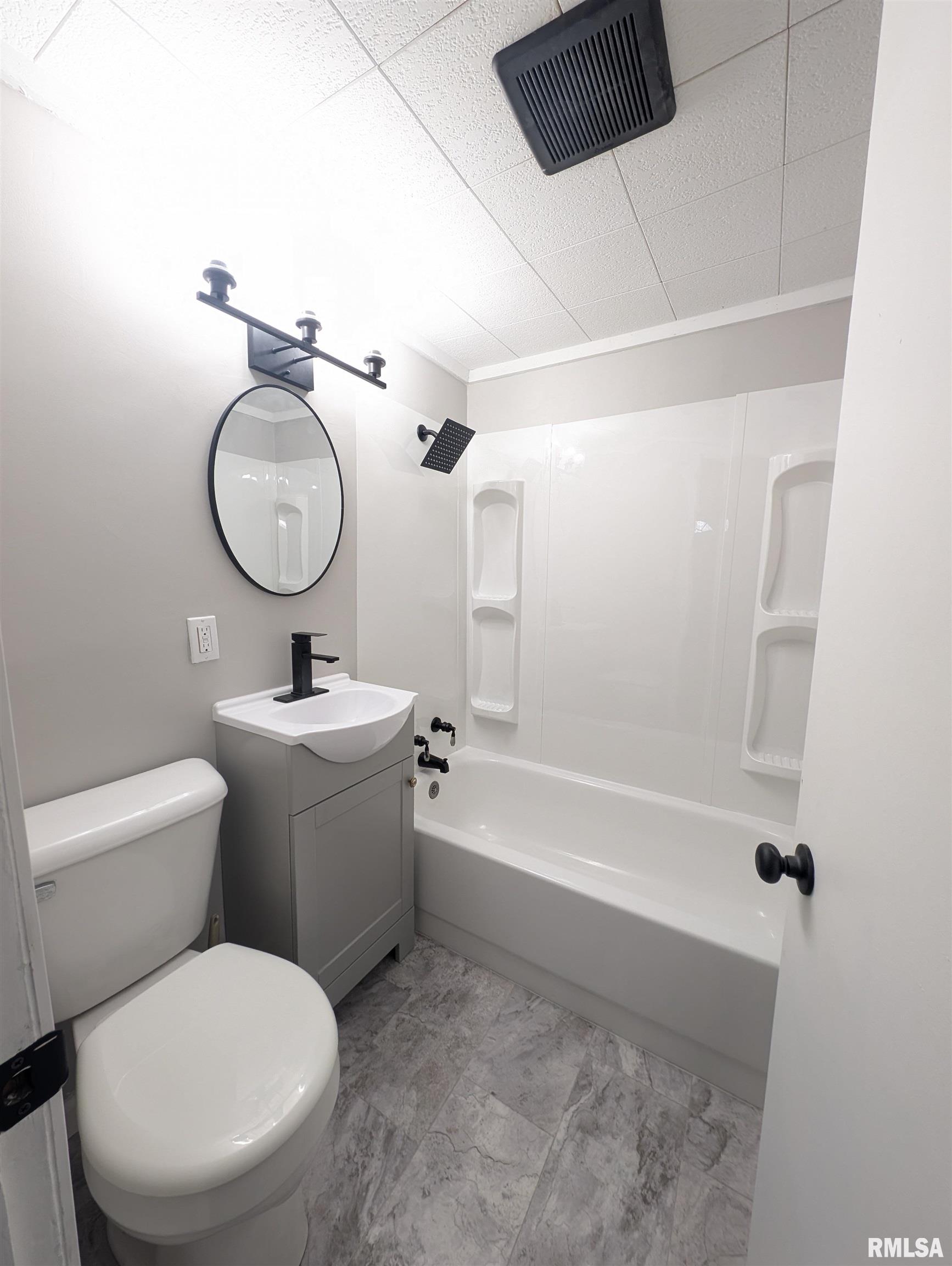 200 Connecticut Street Washington, IL 61571 - Photo 9 of 29 Gallery Image 9