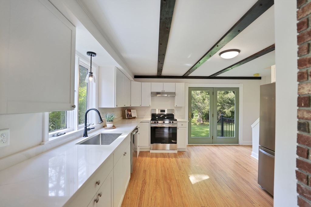 18 Brown Street Wareham, MA 02571 - Photo 6 of 36