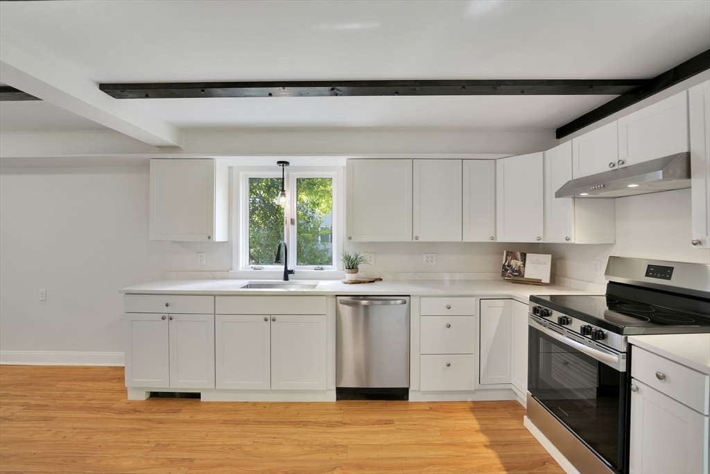 18 Brown Street Wareham, MA 02571 - Photo 8 of 36