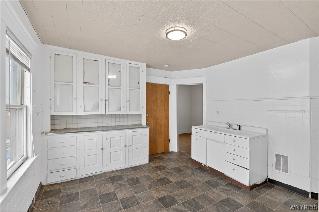 23 Humason Avenue Buffalo, NY 14211 - Photo 34 of 49
