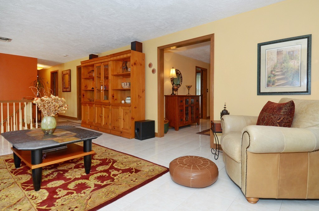 23 Belmont Road Wakefield, MA 01880 - Photo 11 of 30 Gallery Image 11