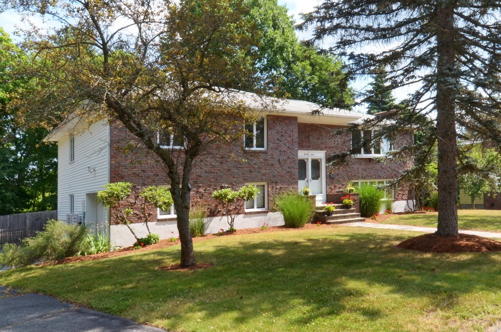 23 Belmont Road Wakefield, MA 01880 - Photo 2 of 30 Gallery Image 2