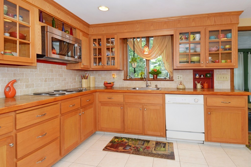 23 Belmont Road Wakefield, MA 01880 - Photo 5 of 30 Gallery Image 5