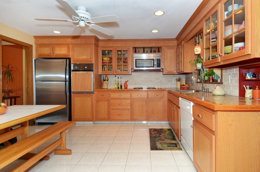 23 Belmont Road Wakefield, MA 01880 - Photo 6 of 30 Gallery Image 6