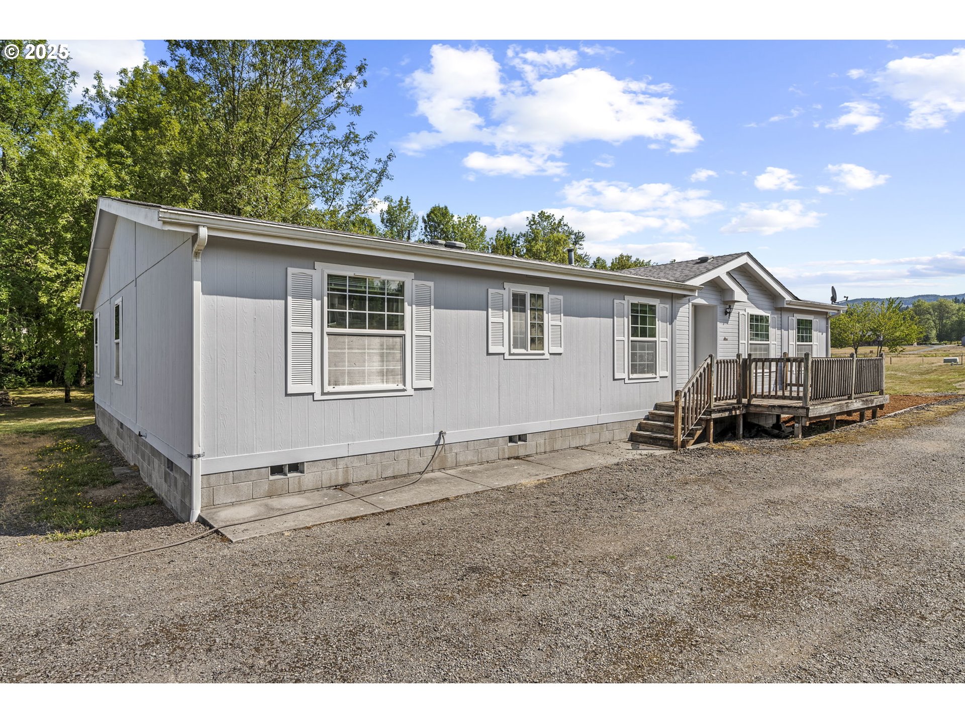 147 Derek Road Kelso, WA 98626 - Photo 2 of 30 Gallery Image 2