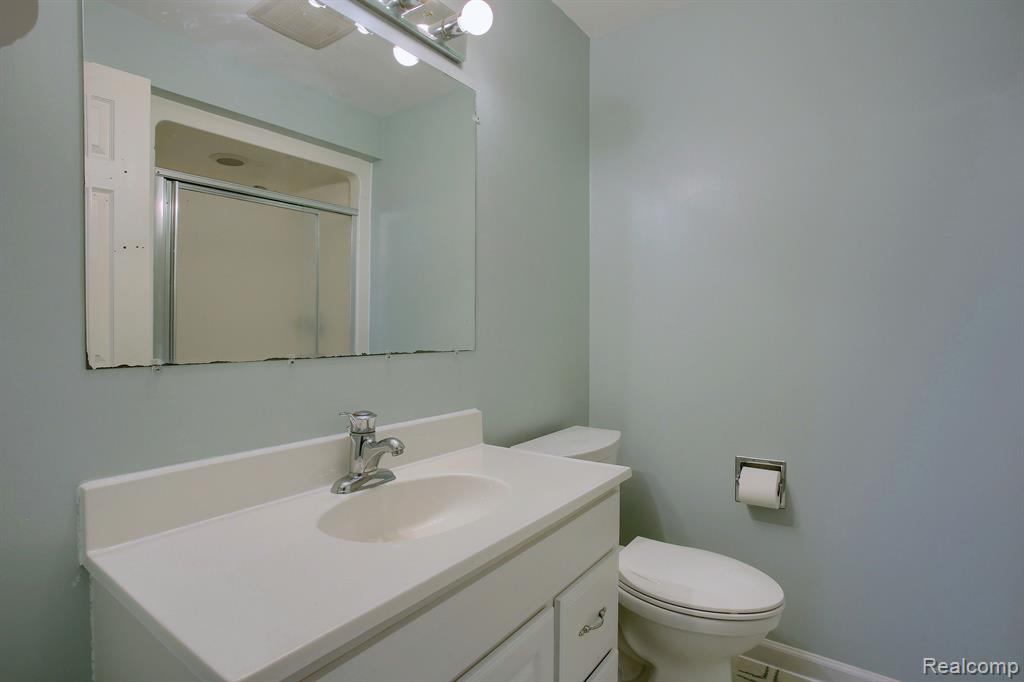 46070 Edgewater Street Chesterfield, MI 48047 - Photo 40 of 65