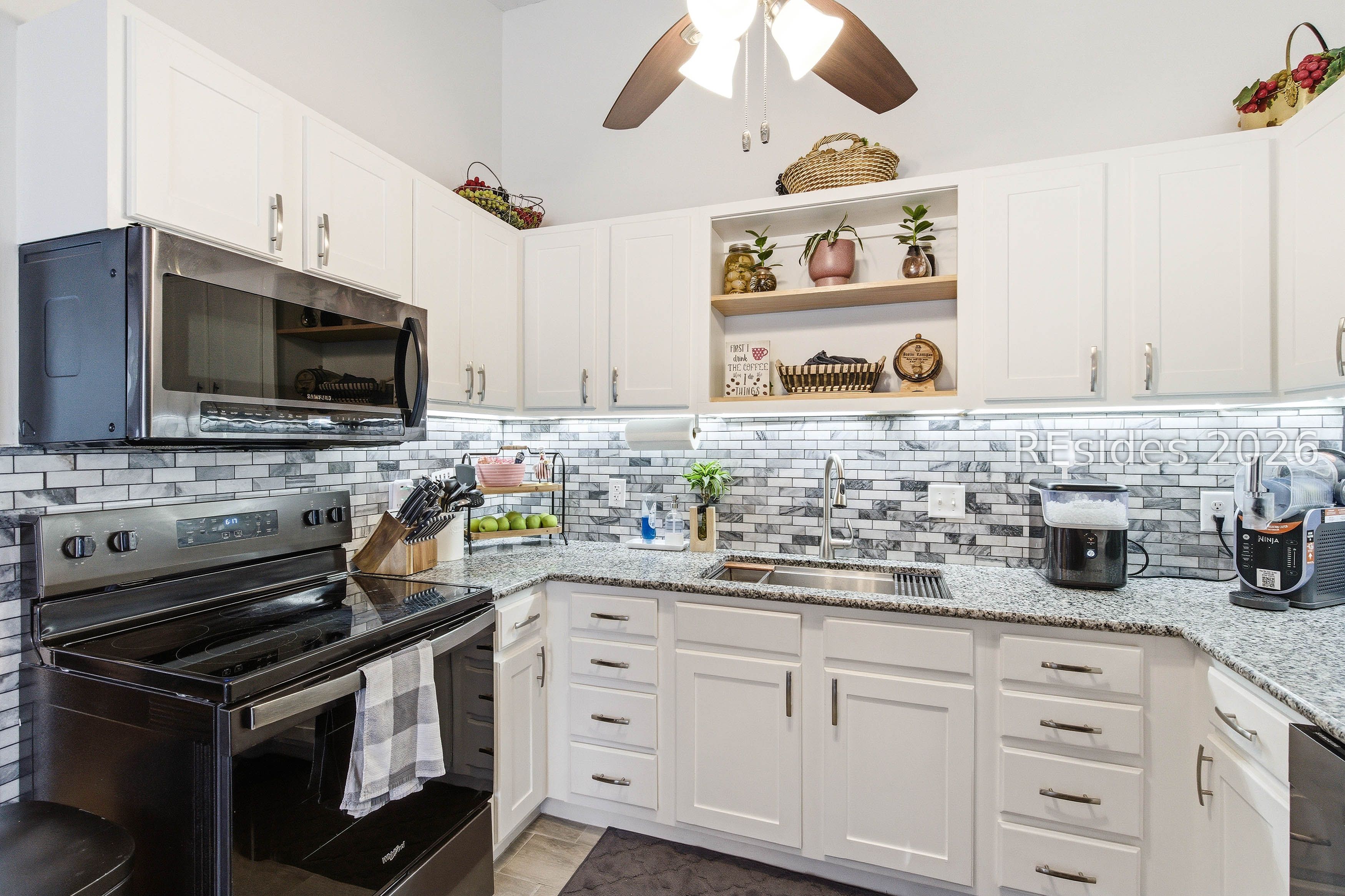 212 Middle Road Beaufort, SC 29907 - Photo 13 of 36