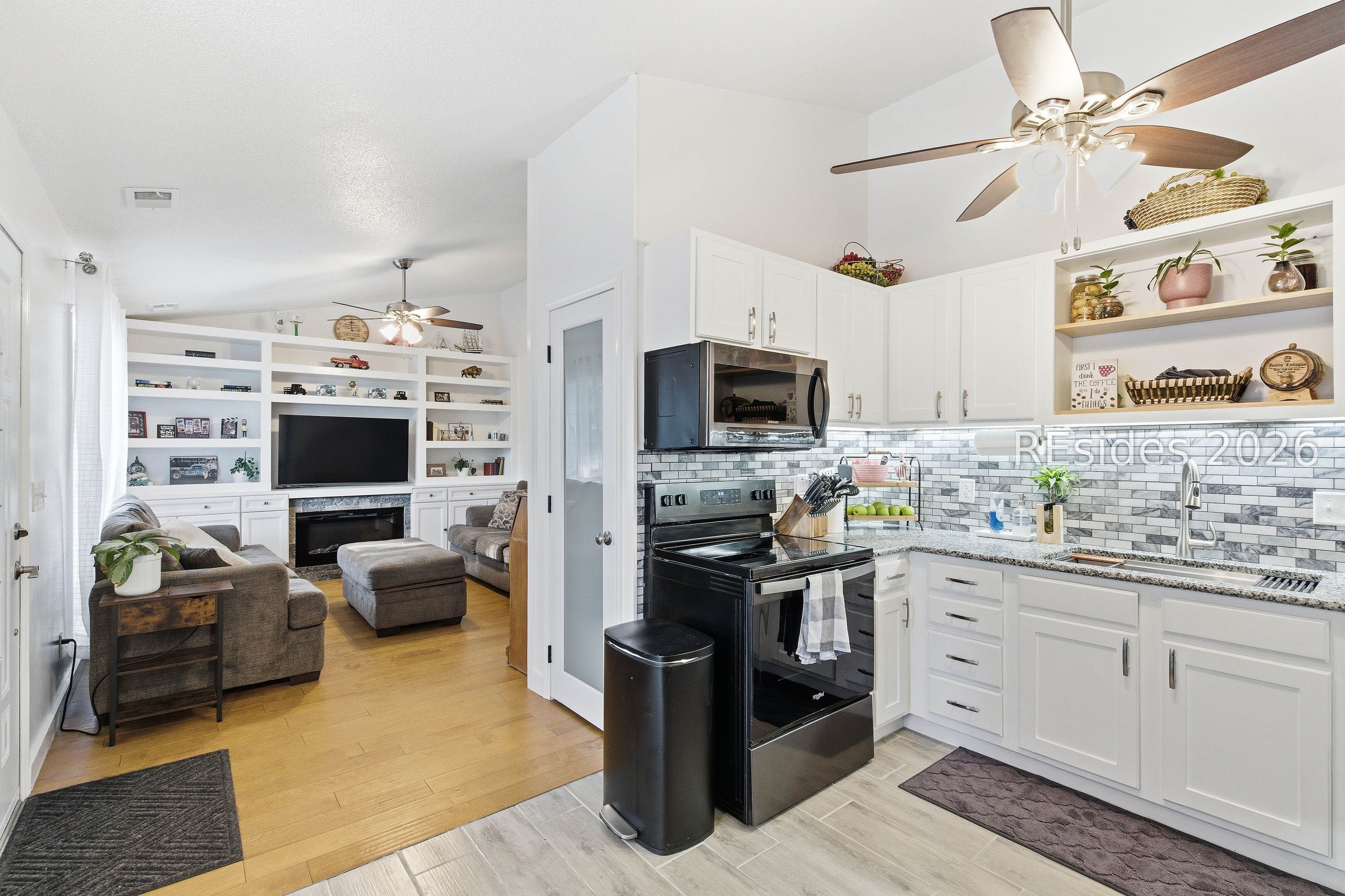 212 Middle Road Beaufort, SC 29907 - Photo 2 of 36