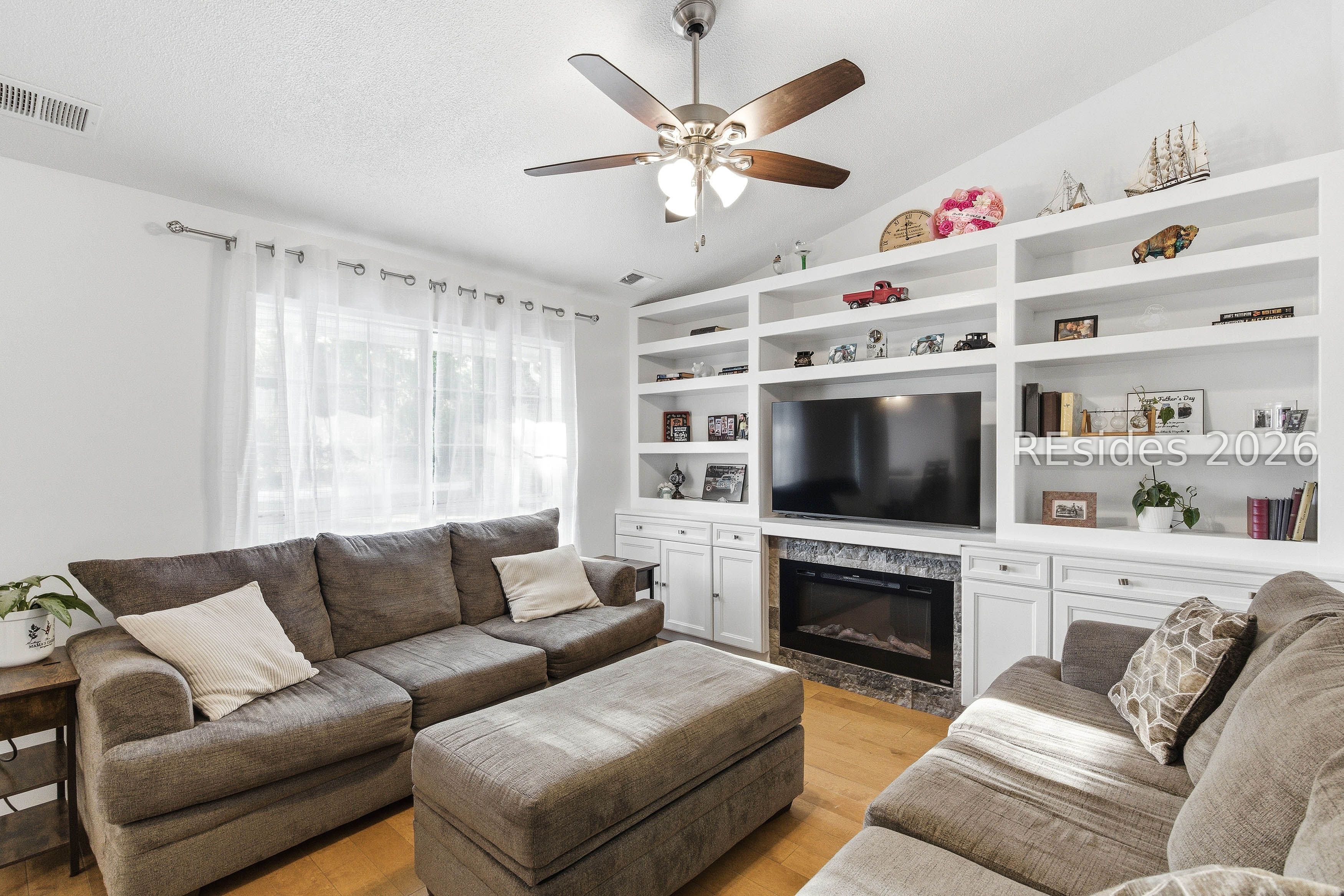 212 Middle Road Beaufort, SC 29907 - Photo 3 of 36