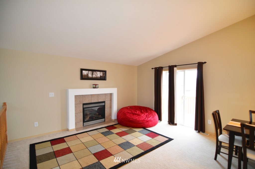 3921 152nd Place Southeast Bothell, WA 98012 - Photo 2 of 15
