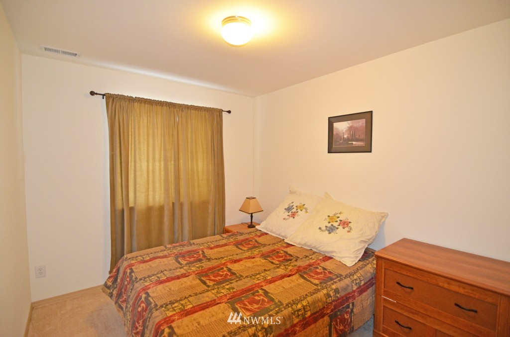 3921 152nd Place Southeast Bothell, WA 98012 - Photo 12 of 15