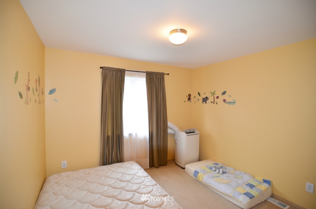3921 152nd Place Southeast Bothell, WA 98012 - Photo 7 of 15