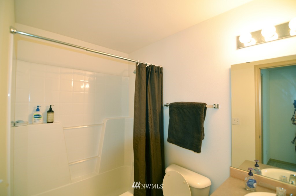 3921 152nd Place Southeast Bothell, WA 98012 - Photo 8 of 15