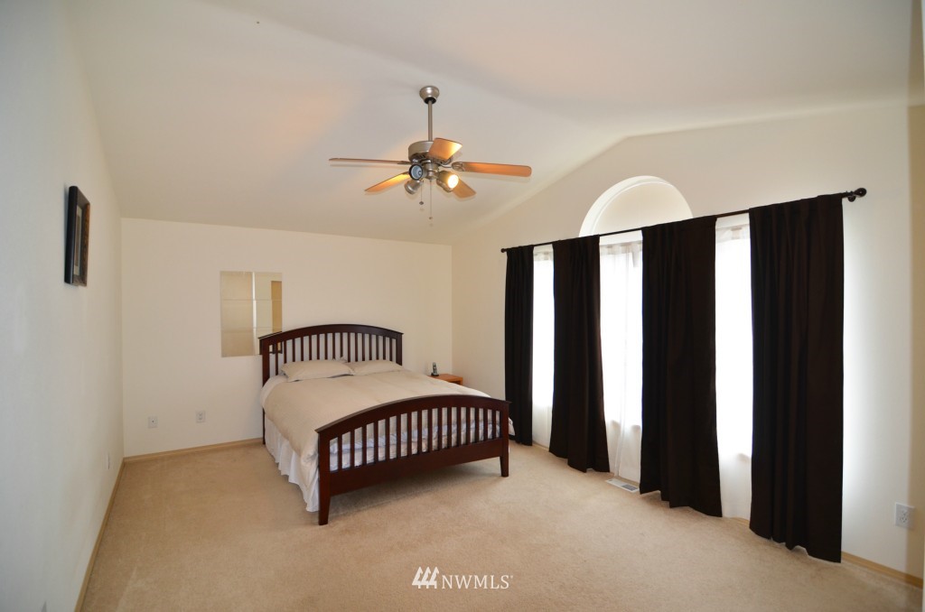 3921 152nd Place Southeast Bothell, WA 98012 - Photo 9 of 15