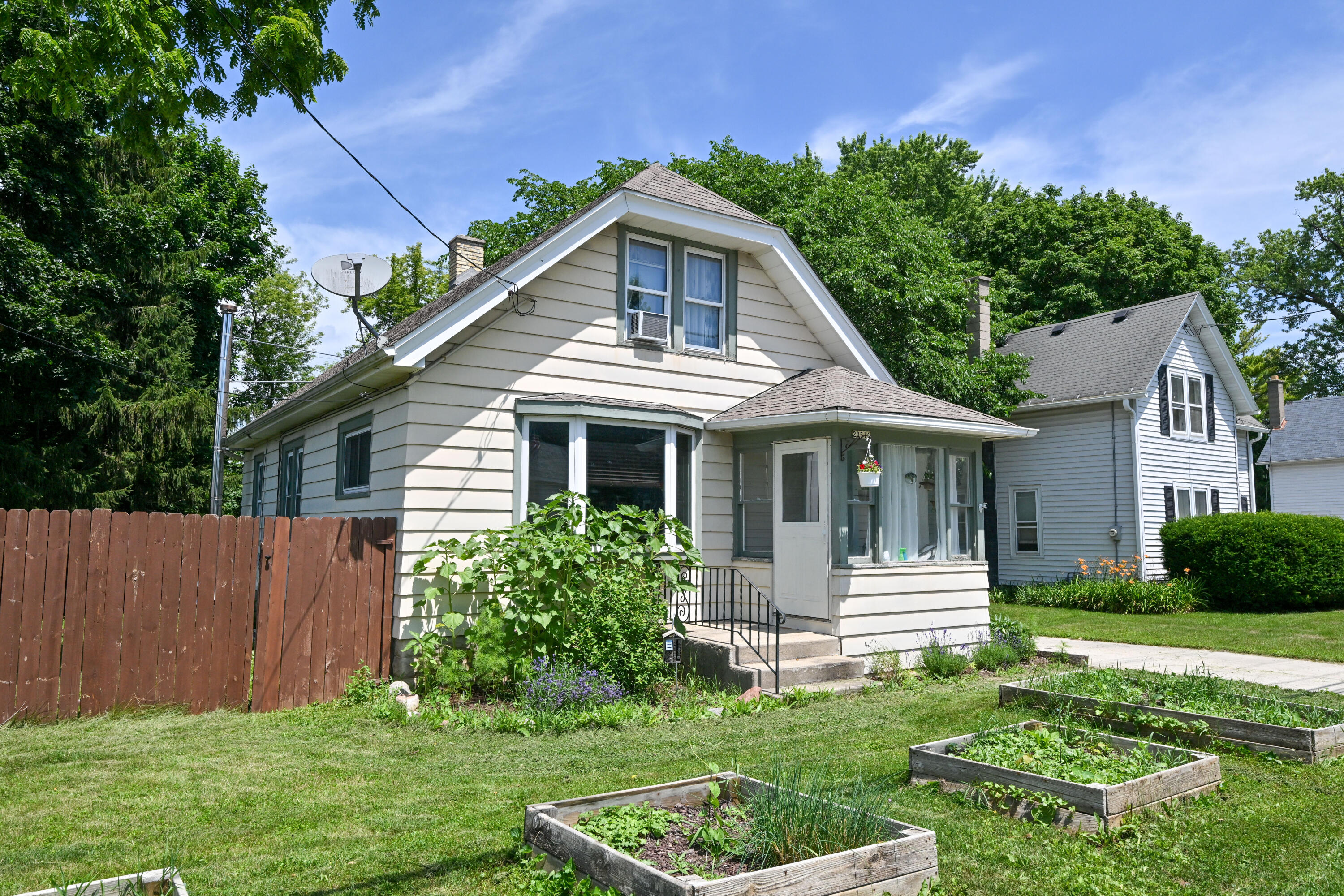 20516 Good Hope Road Lannon, WI 53046 - Photo 3 of 44 Gardens await