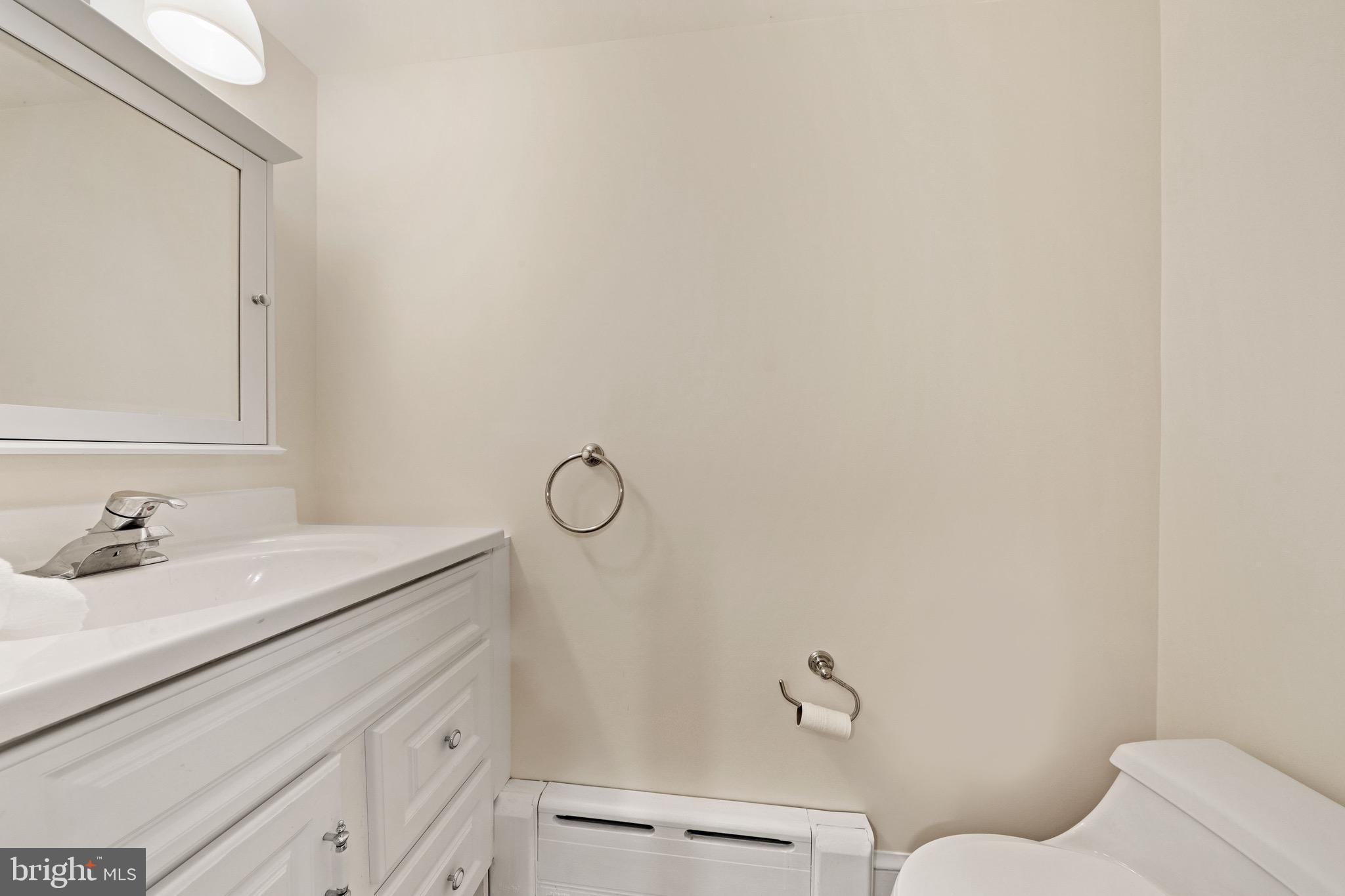 7408 Radnor Road Bethesda, MD 20817 - Photo 29 of 35 Powder Room
