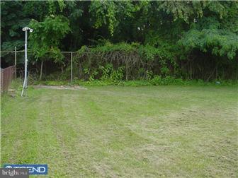 8 Sherbrooke Road Ewing, NJ 08638 - Photo 9 of 12 Exterior Back