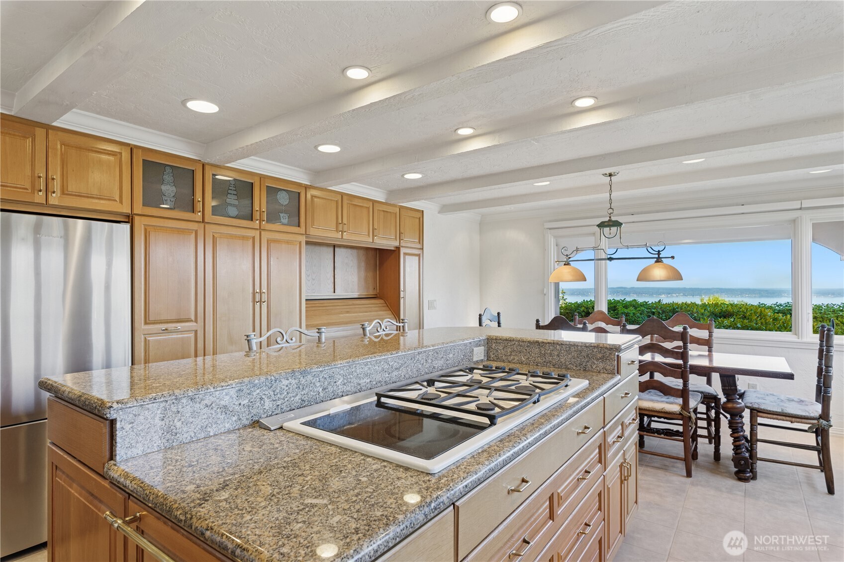 18306 Ridgefield Road Northwest Shoreline, WA 98177 - Photo 12 of 40 Gallery Image 12