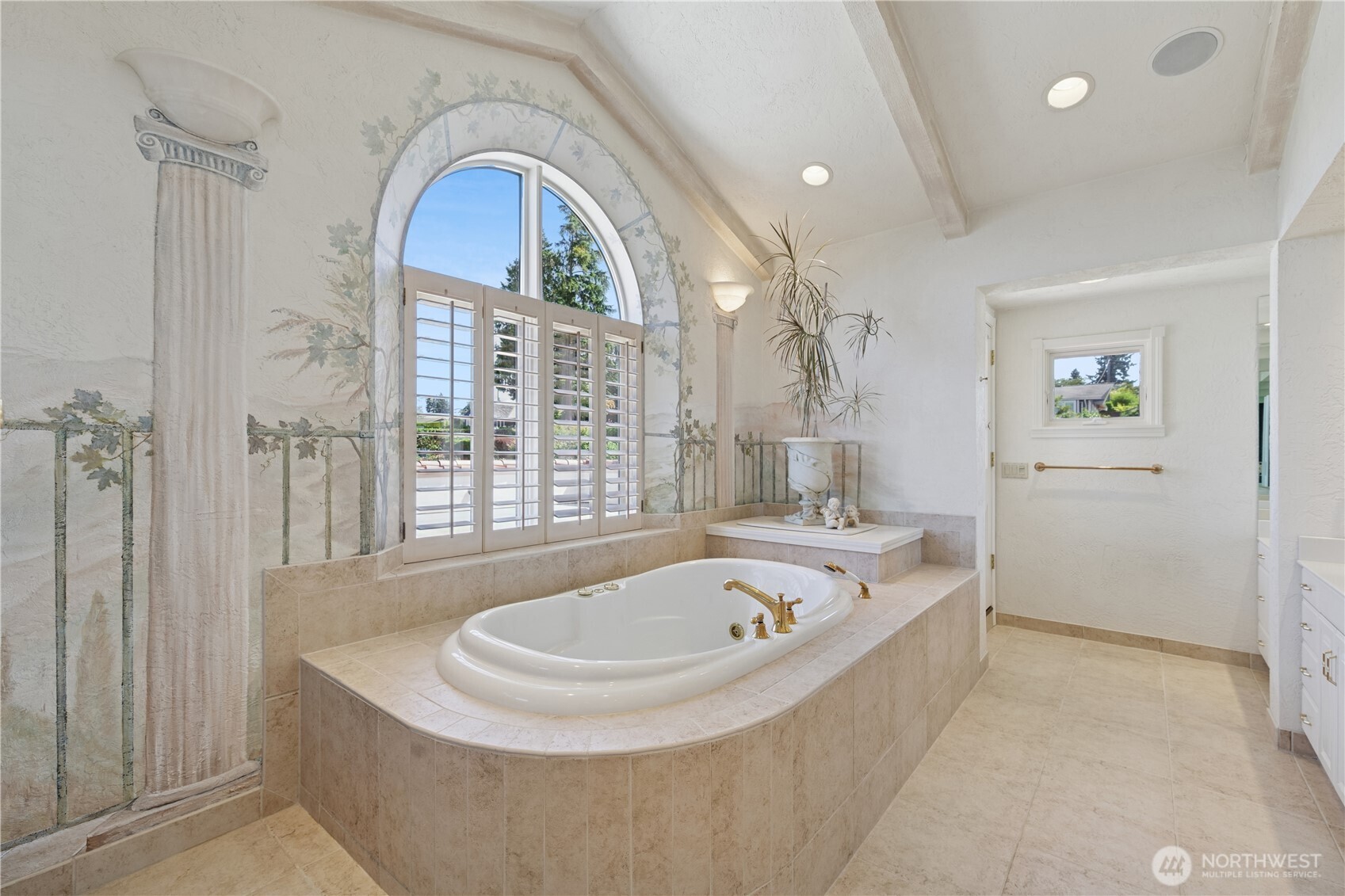 18306 Ridgefield Road Northwest Shoreline, WA 98177 - Photo 20 of 40 Gallery Image 20