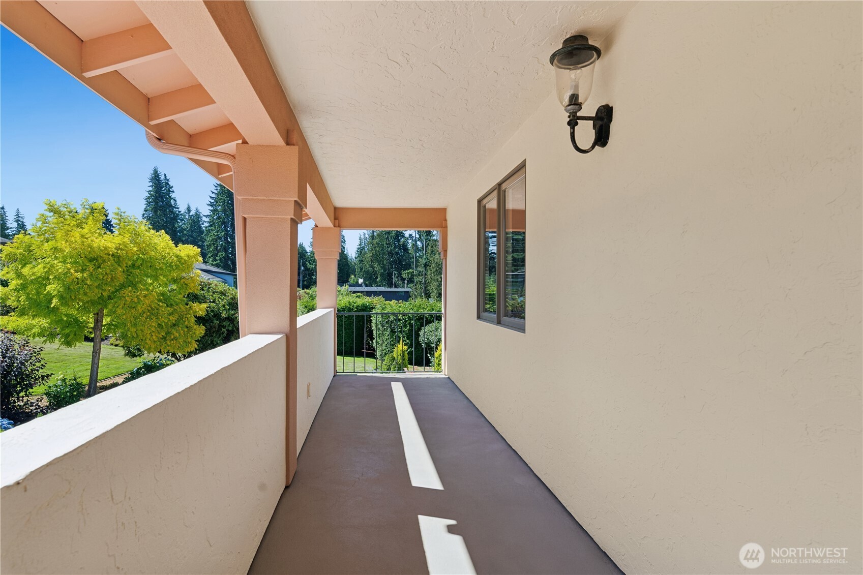 18306 Ridgefield Road Northwest Shoreline, WA 98177 - Photo 28 of 40 Gallery Image 28