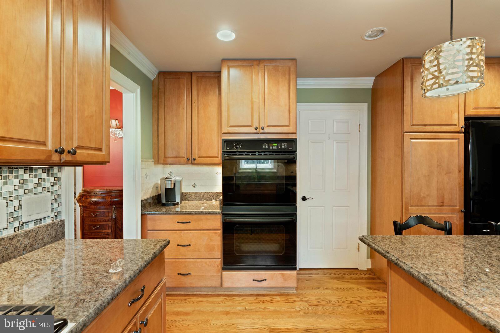 7021 Maple Tree Lane Springfield, VA 22152 - Photo 12 of 44 DOUBLE OVENS