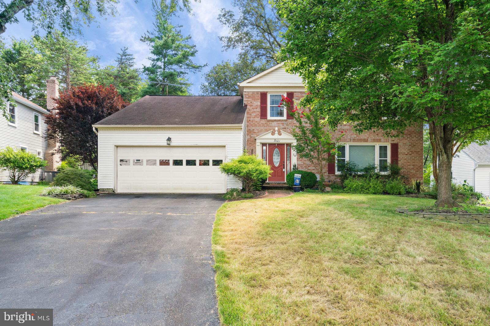 7021 Maple Tree Lane Springfield, VA 22152 - Photo 3 of 44 Gallery Image 3