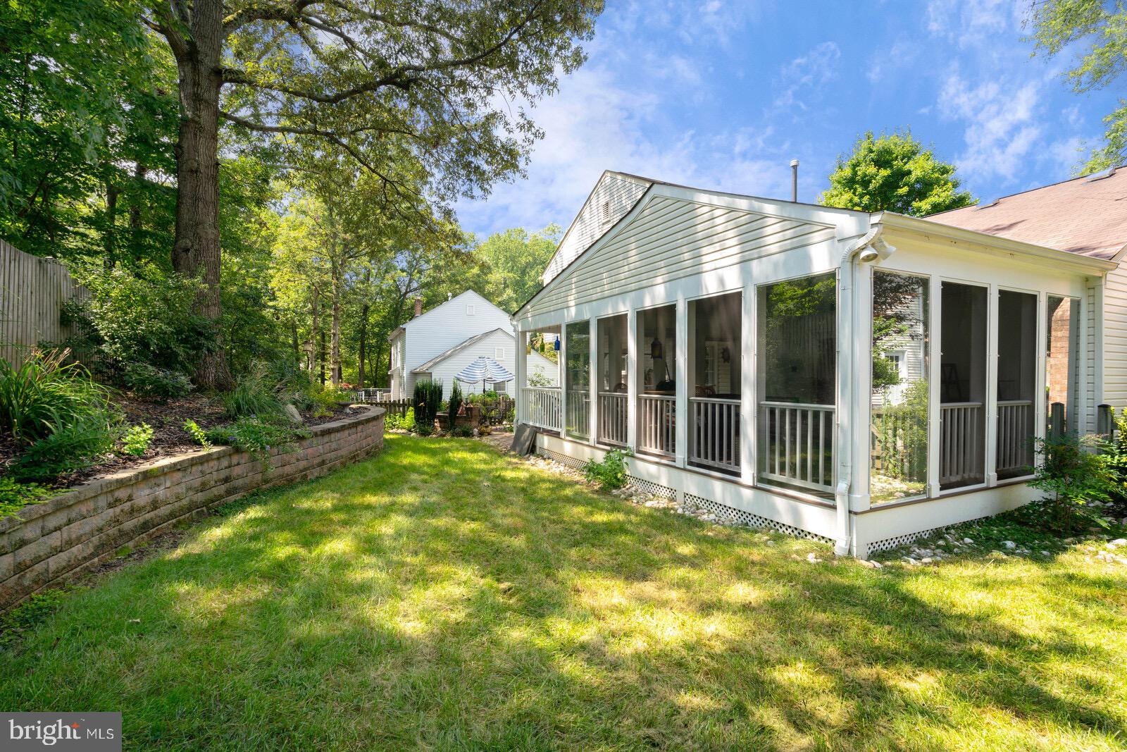 7021 Maple Tree Lane Springfield, VA 22152 - Photo 25 of 44 NICE GARDENS