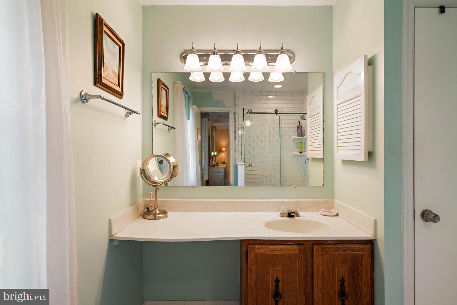 7021 Maple Tree Lane Springfield, VA 22152 - Photo 43 of 44 OWNER'S BATH