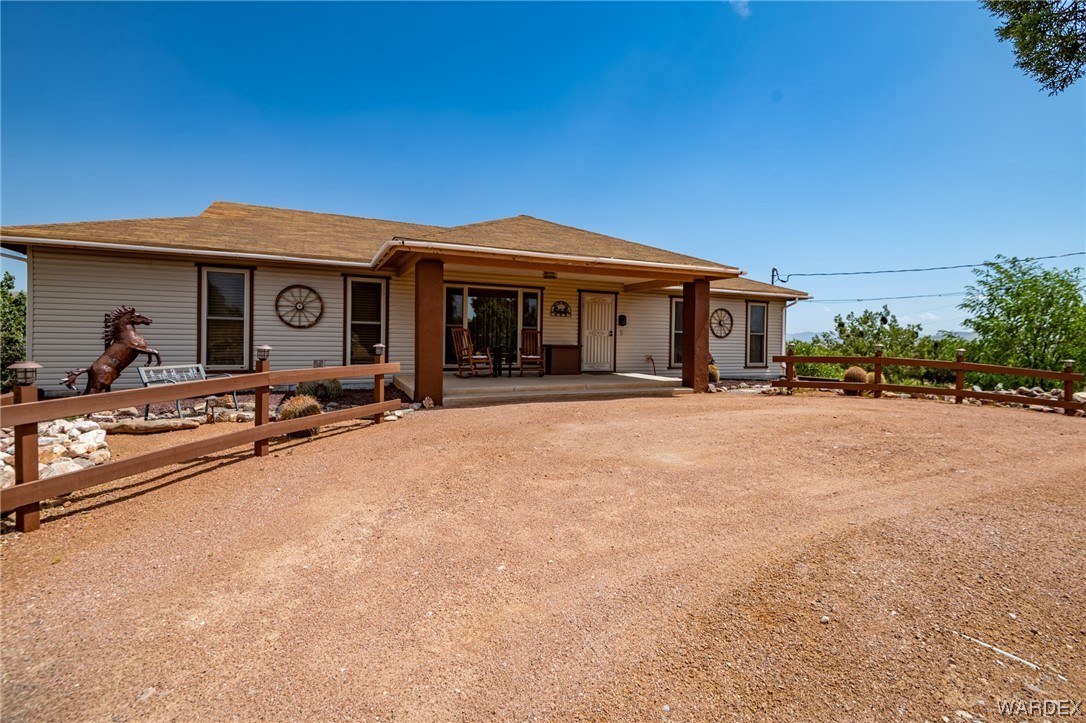 10363 East Blake Ranch Road Kingman, AZ 86401 - Photo 3 of 79