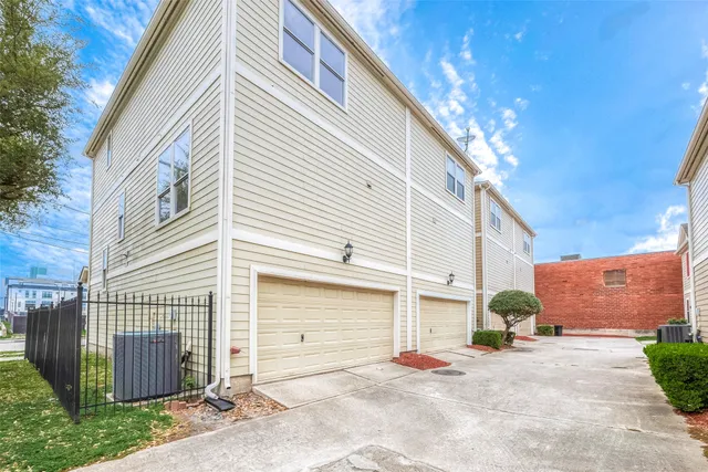 $2,200 | 1119 Palmer Street, Houston, TX 77003