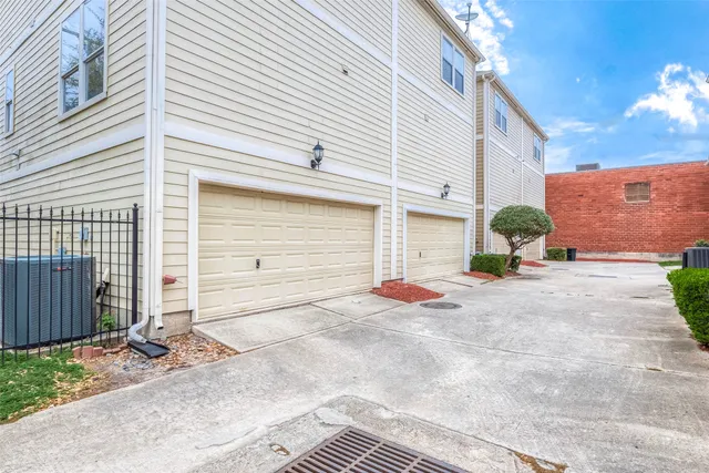 $2,200 | 1119 Palmer Street, Houston, TX 77003