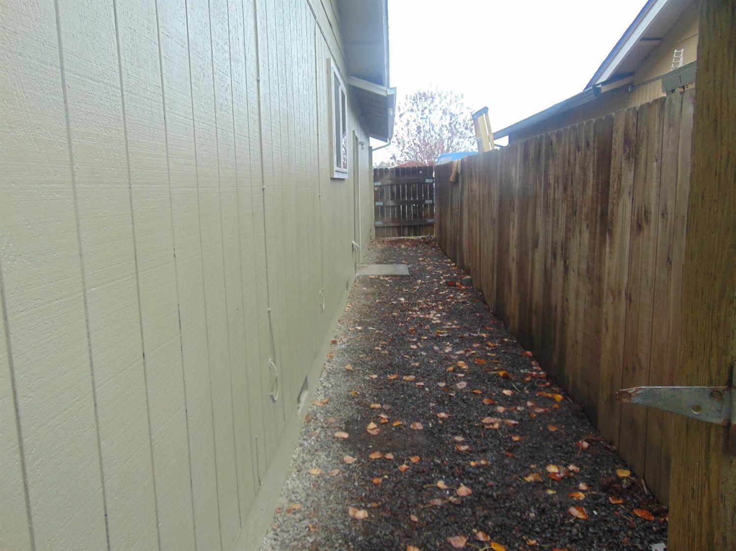 8234 Division Road White City, OR 97503 - Photo 13 of 19 Additional Photo
