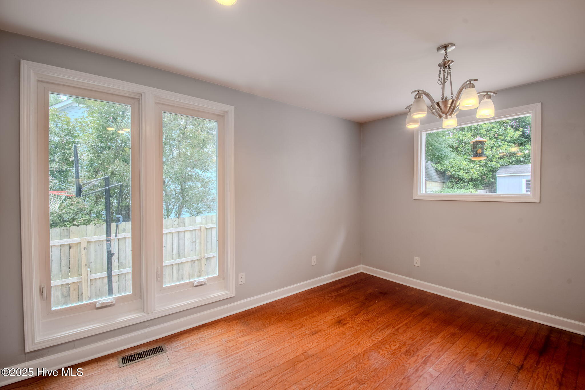 623 Ripwood Road Wilmington, NC 28405 - Photo 9 of 41 5-web-or-mls-623 Ripwood Road-105