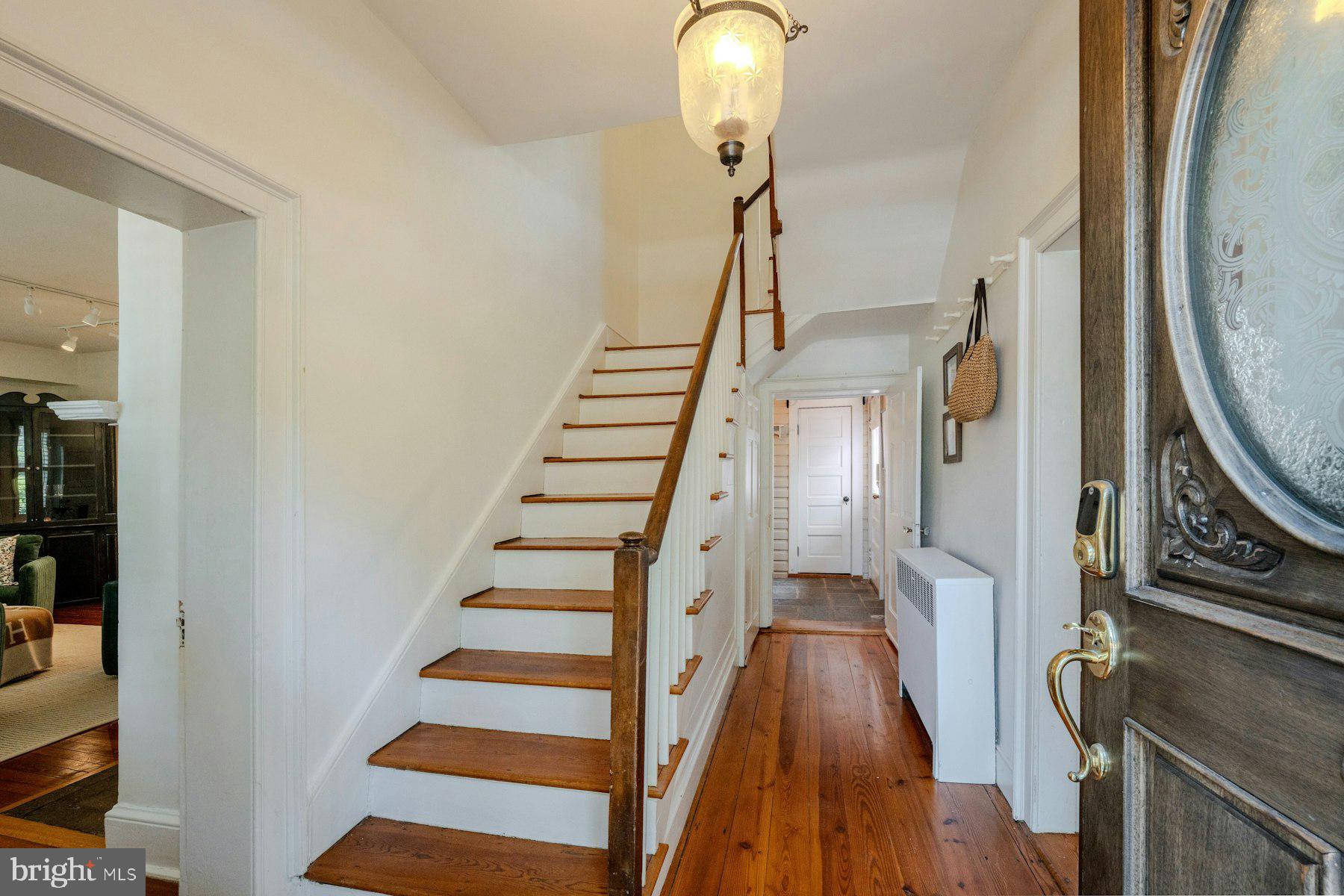 208 Edwards Ferry Road Northeast Leesburg, VA 20176 - Photo 7 of 76