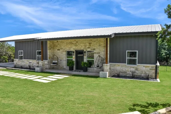 $669,000 | 111 Live Spring Lane, Ingram, TX 78025