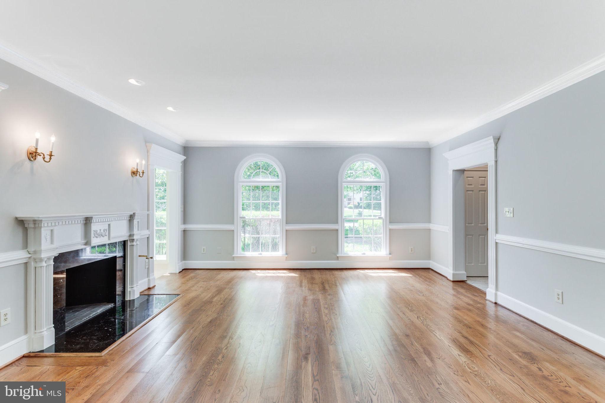 728 Springvale Road Great Falls, VA 22066 - Photo 6 of 37 Living Room