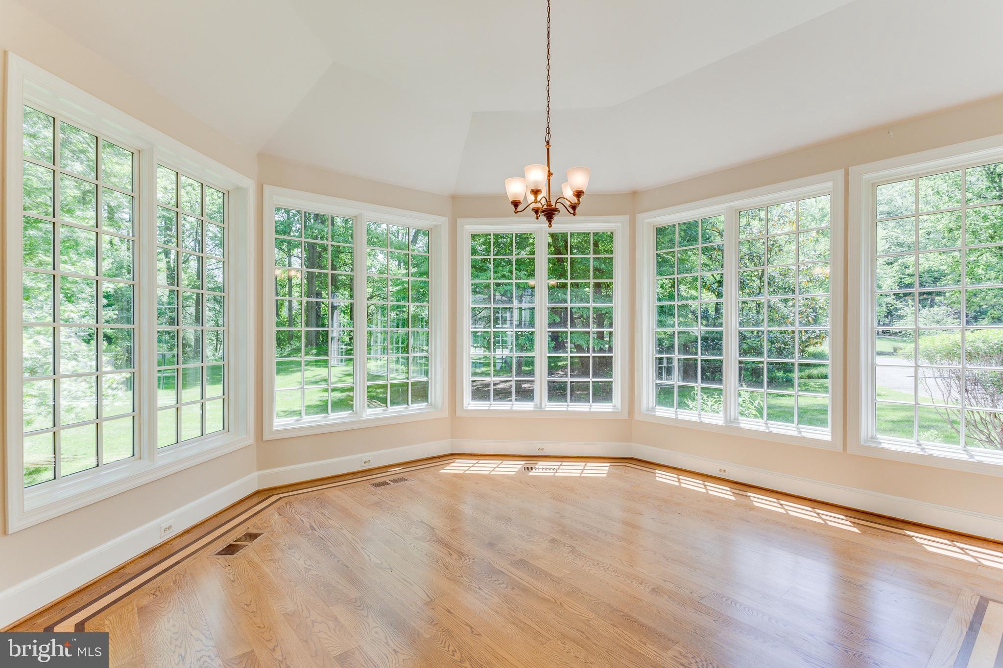 728 Springvale Road Great Falls, VA 22066 - Photo 8 of 37