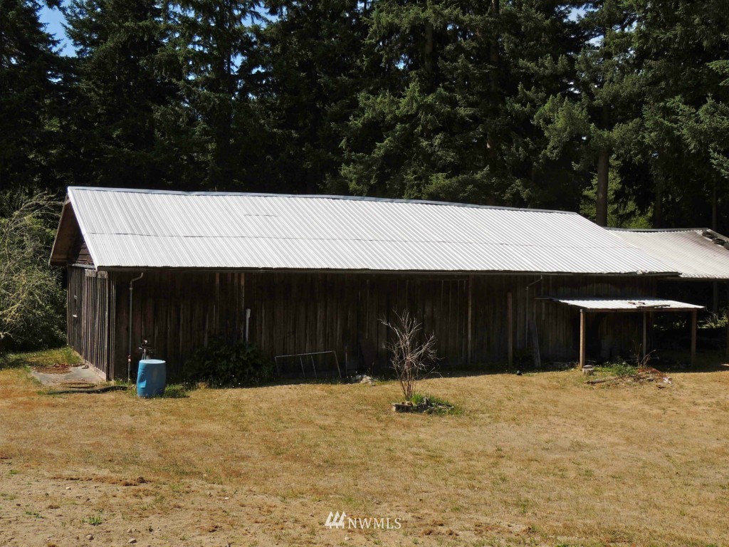 7230 Cultus Bay Road Clinton, WA 98236 - Photo 23 of 25 Gallery Image 23
