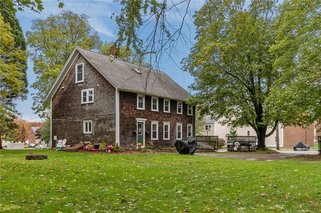 $735,000 | 3 Chestnut Street, Bristol, RI 02809