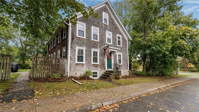 $735,000 | 3 Chestnut Street, Bristol, RI 02809