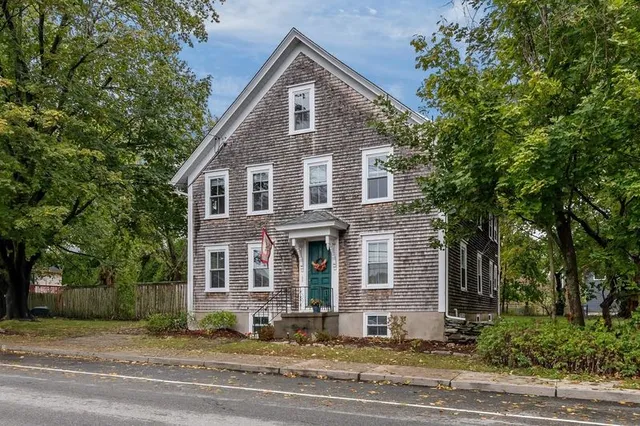 $735,000 | 3 Chestnut Street, Bristol, RI 02809