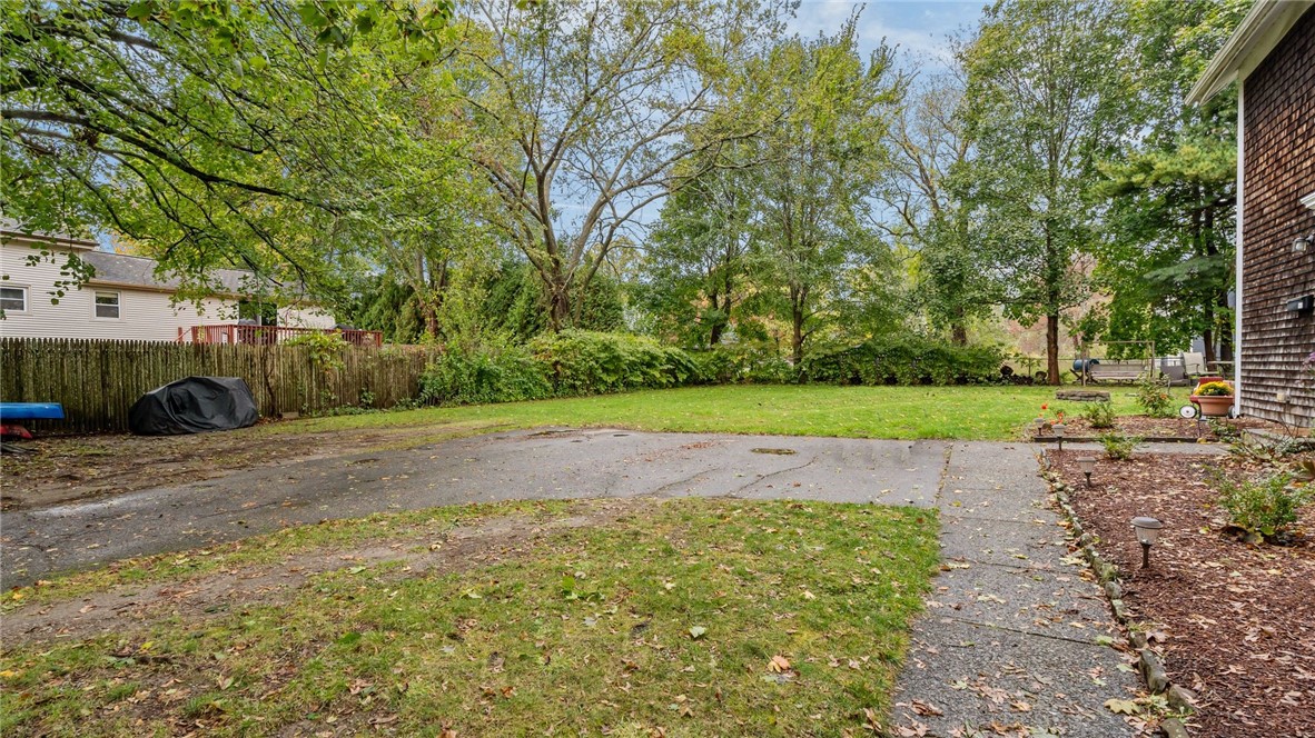 3 Chestnut Street Bristol, RI 02809 - Photo 5 of 42