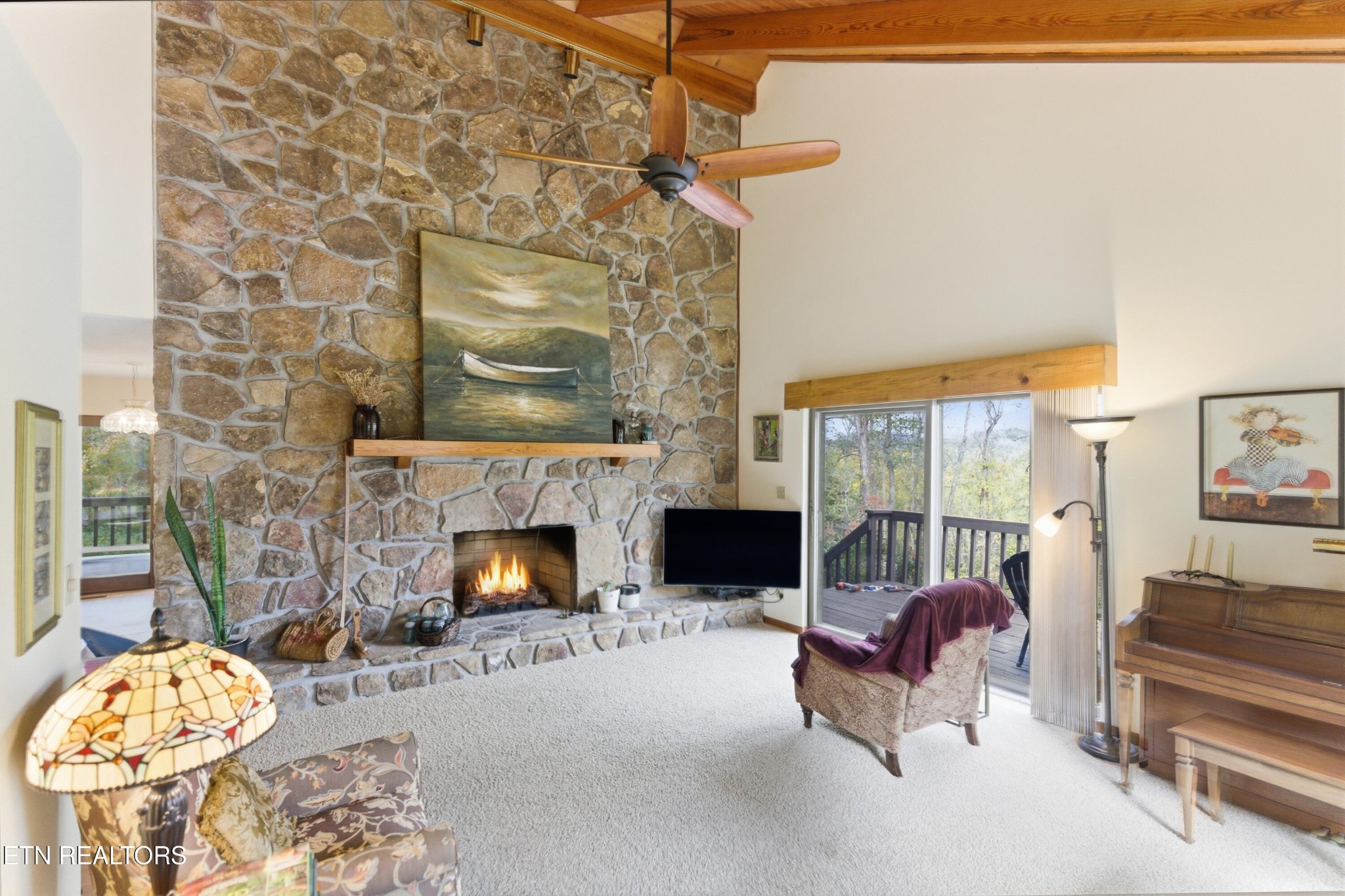 122 Fox Hunter Road Maynardville, TN 37807 - Photo 11 of 60 a living room with furniture and a fireplace