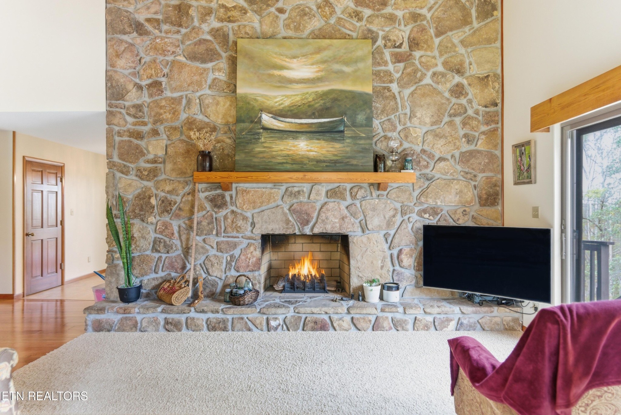 122 Fox Hunter Road Maynardville, TN 37807 - Photo 12 of 60 a living room with furniture and a fireplace