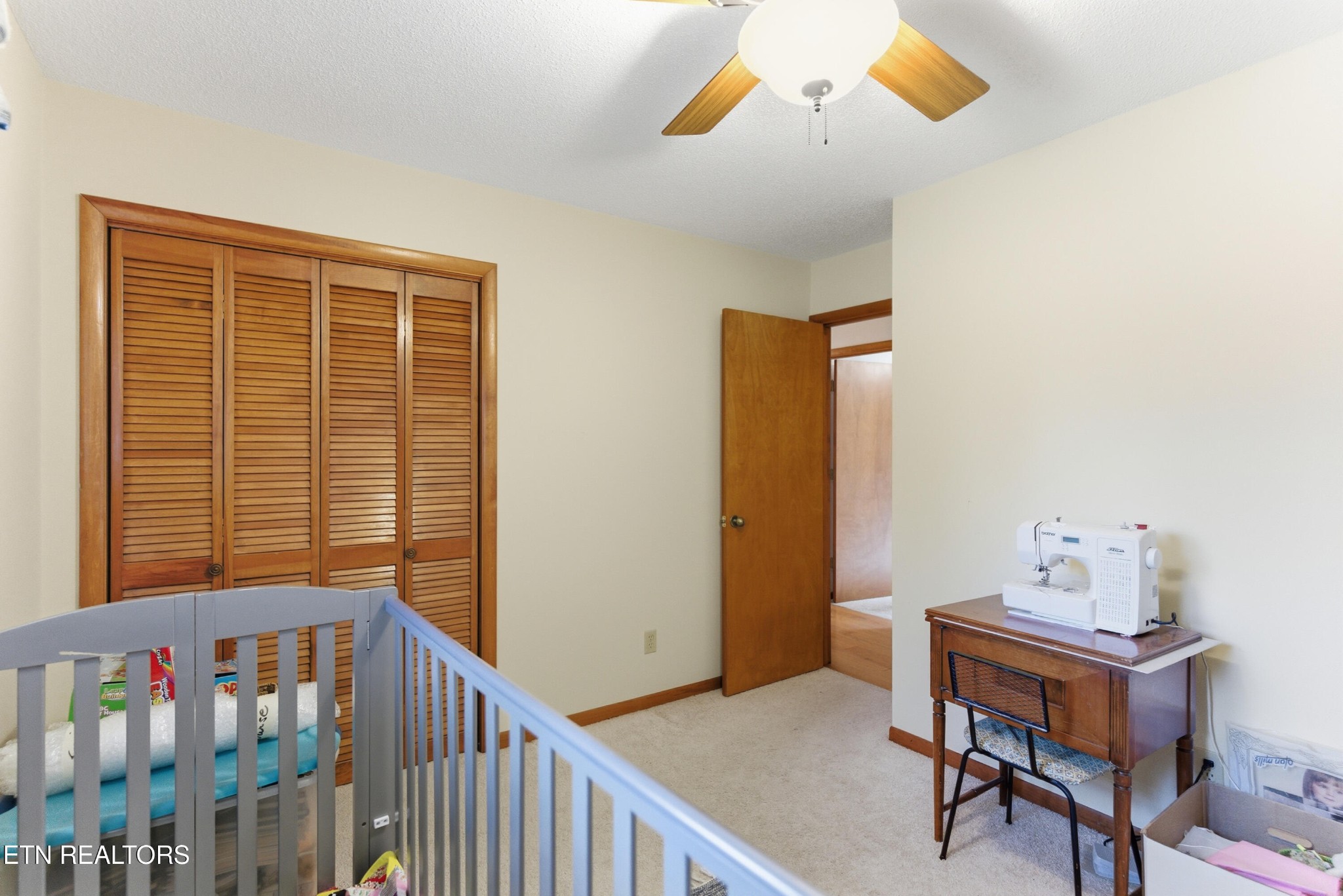 122 Fox Hunter Road Maynardville, TN 37807 - Photo 34 of 60 a bedroom with furniture and a window